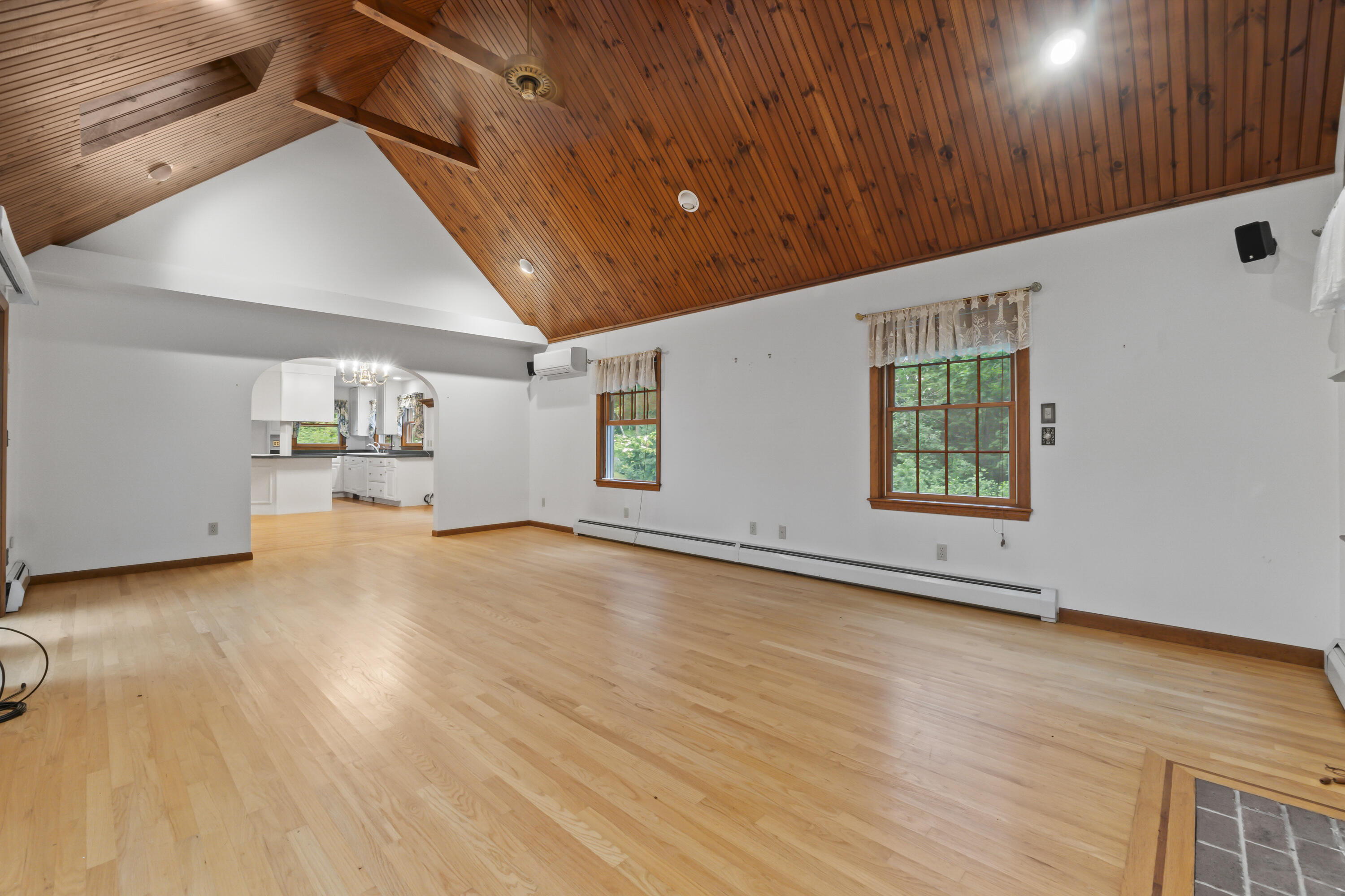 31 Pine Hill Road South Cape Neddick, ME 03902 - Photo 22 of 45 Living Room Reverse Angle