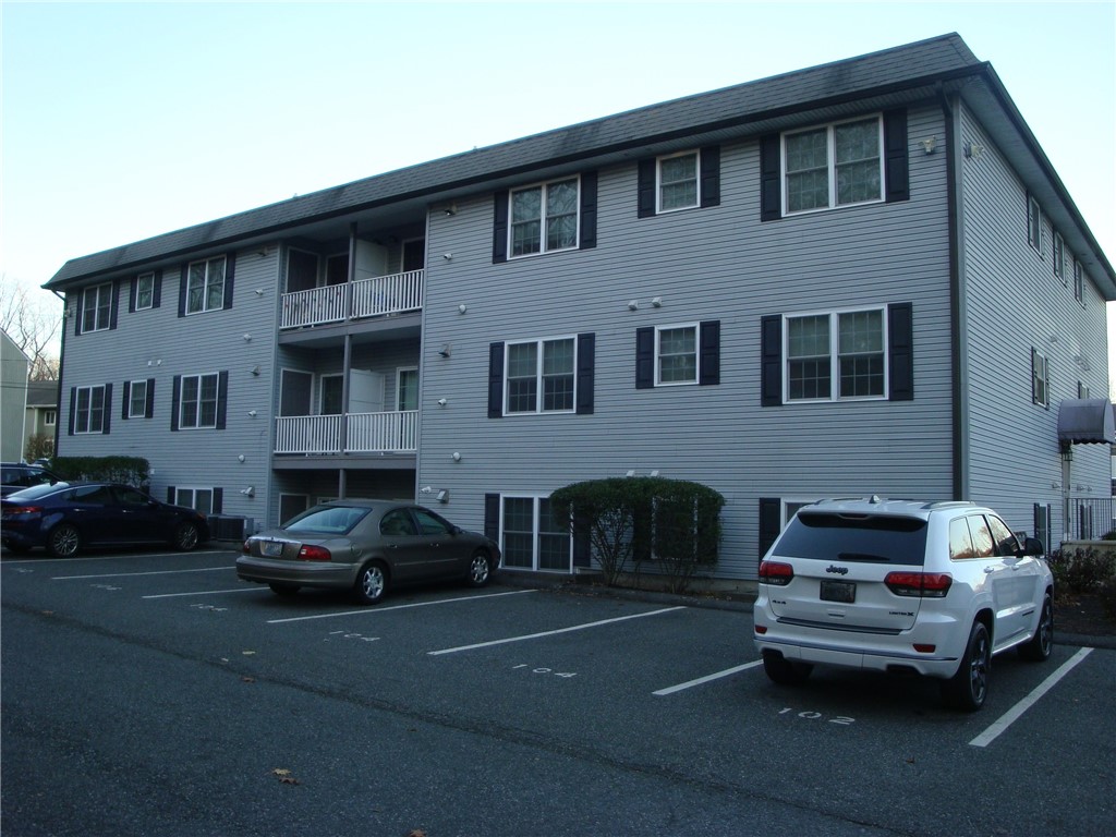 402 New River Road, Unit 109 Lincoln, RI 02838 - Photo 1 of 19