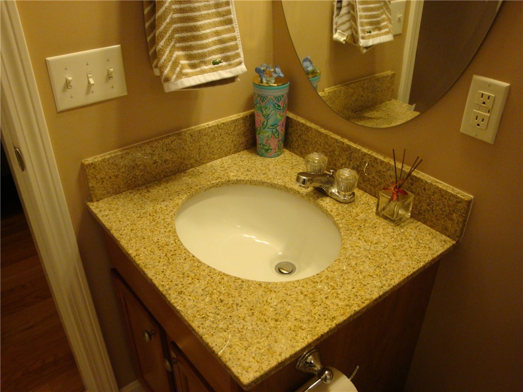 402 New River Road, Unit 109 Lincoln, RI 02838 - Photo 15 of 19