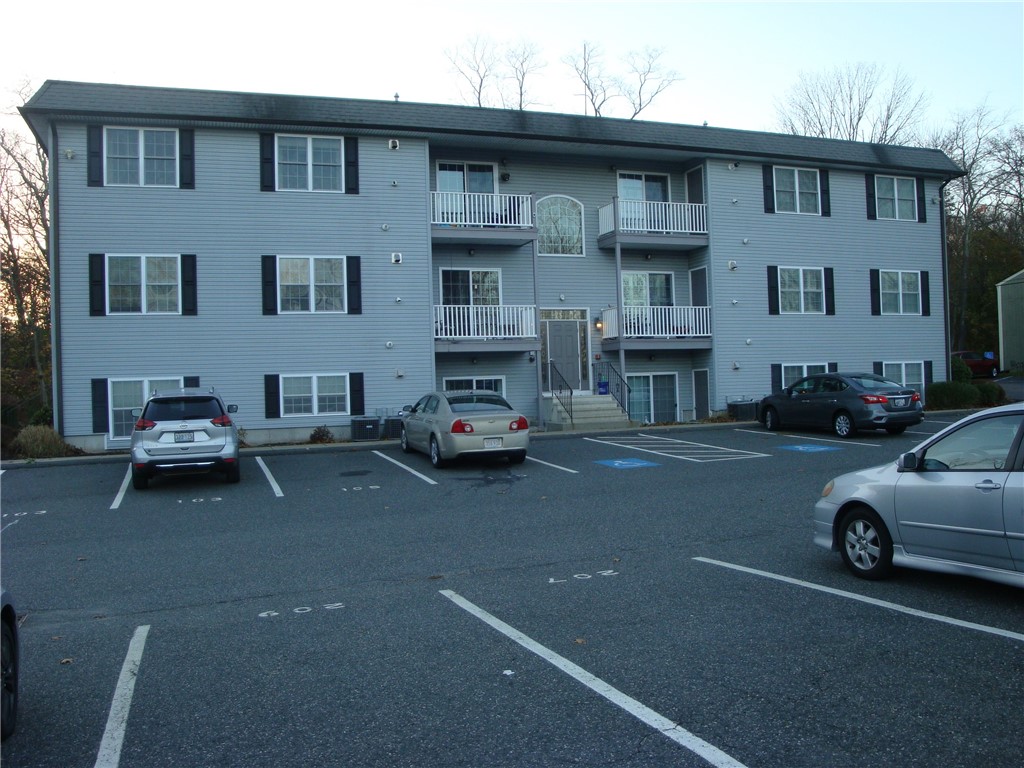 402 New River Road, Unit 109 Lincoln, RI 02838 - Photo 2 of 19