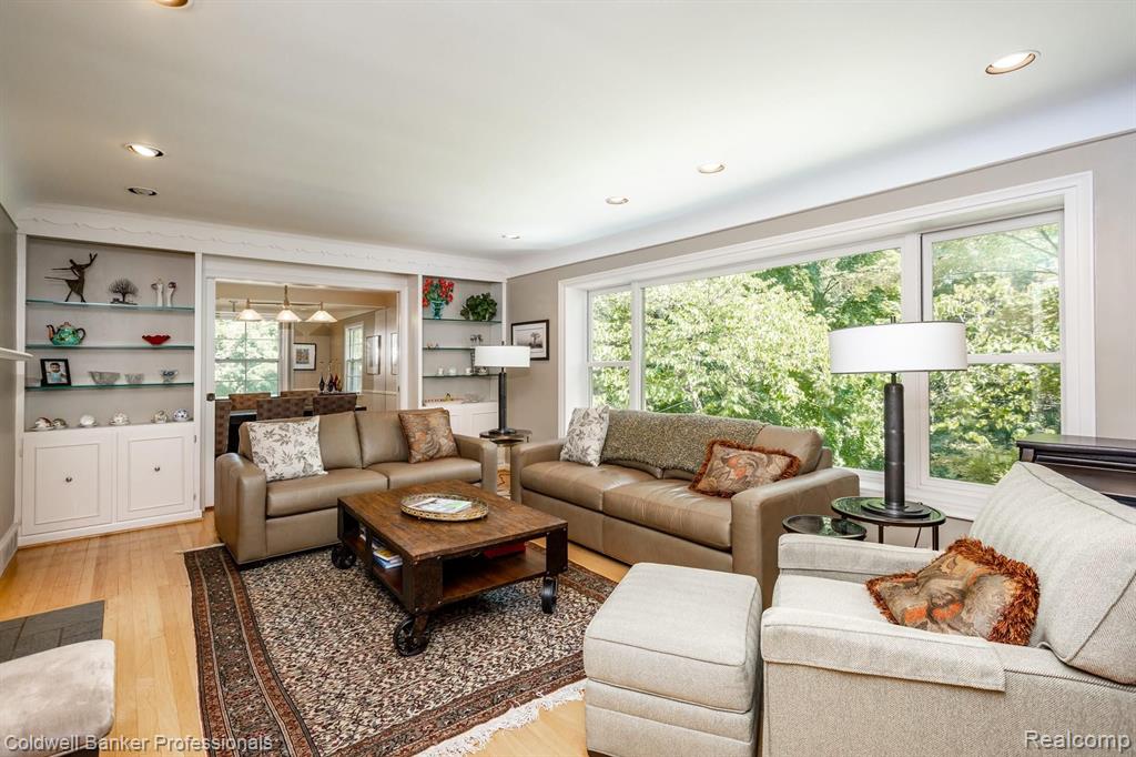 2623 Worcester Road West Bloomfield, MI 48323 - Photo 33 of 68