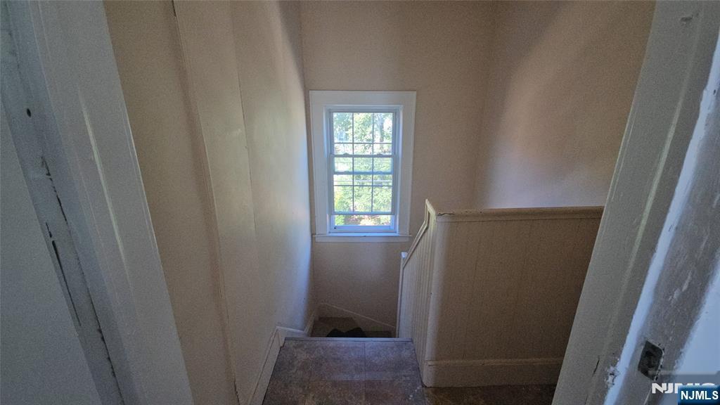 264-266 Pomona Avenue, Unit 3 Newark, NJ 07112 - Photo 25 of 27 a view of closet