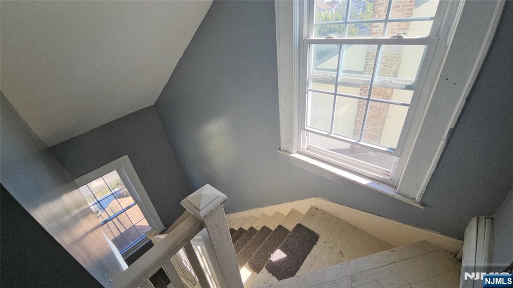 264-266 Pomona Avenue, Unit 3 Newark, NJ 07112 - Photo 3 of 27 a view of an empty room and window