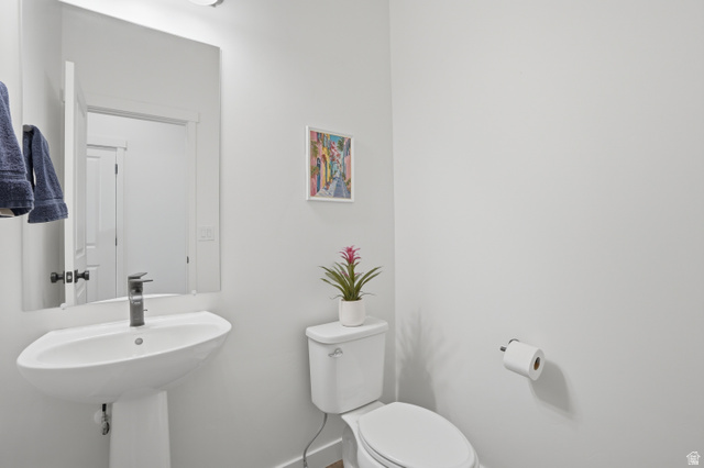 11728 South Rini Road South Jordan, UT 84009 - Photo 9 of 34 Half Bathroom