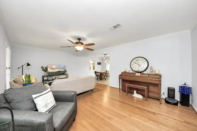 $289,900 | 205 Cedar Lane, El Lago, TX 77586