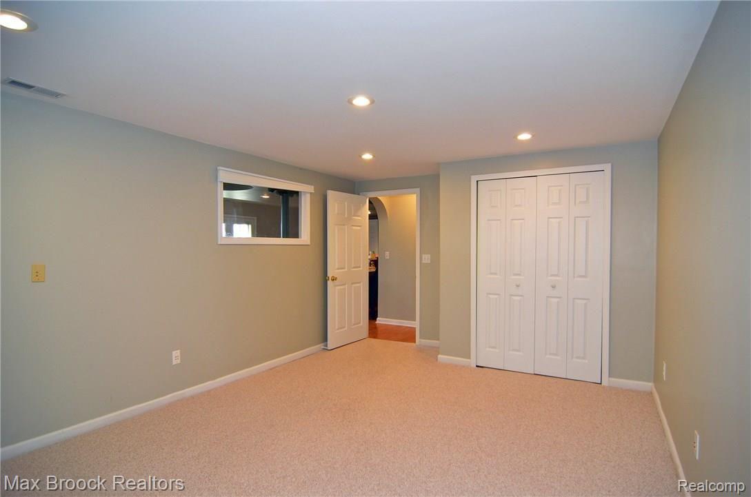 3221 Courtfield Drive Rochester, MI 48309 - Photo 27 of 33 Spare lower level room