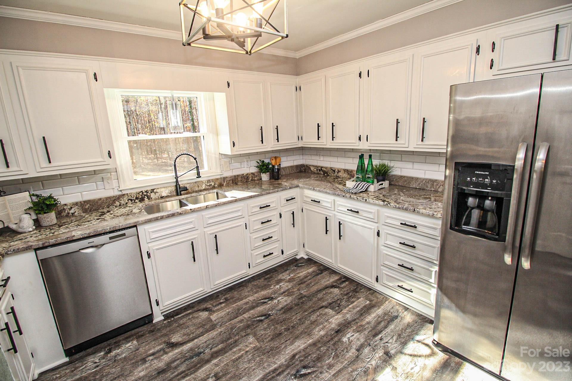 218 Weddington Road Matthews, NC 28104 - Photo 8 of 22 Gallery Image 8