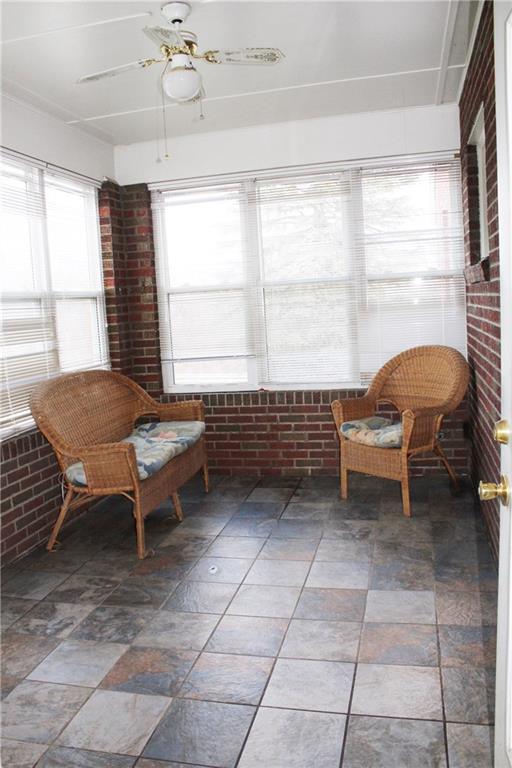 809 East McMurray Road Venetia, PA 15367 - Photo 16 of 19 3 season room