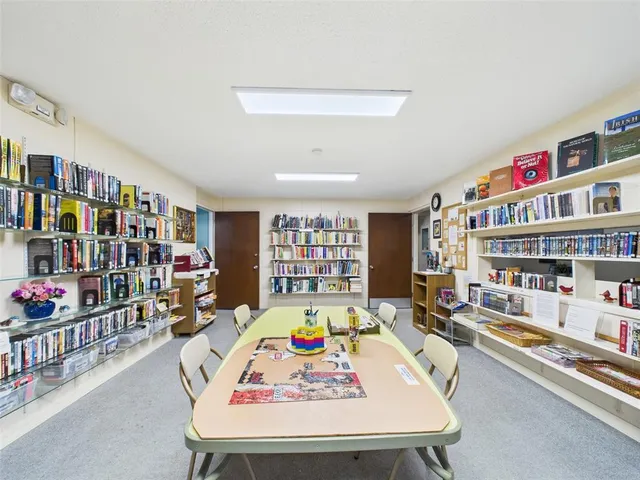 $117,900 | 700 Mirror Terrace Northwest, Unit 702, Winter Haven, FL 33881