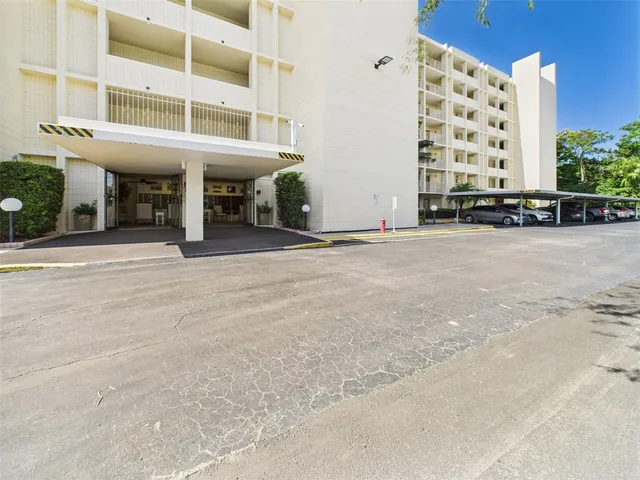 $117,900 | 700 Mirror Terrace Northwest, Unit 702, Winter Haven, FL 33881