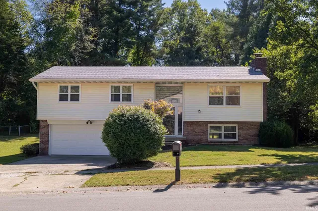 $365,000 | 538 North Park Ridge Road, Bloomington, IN 47408