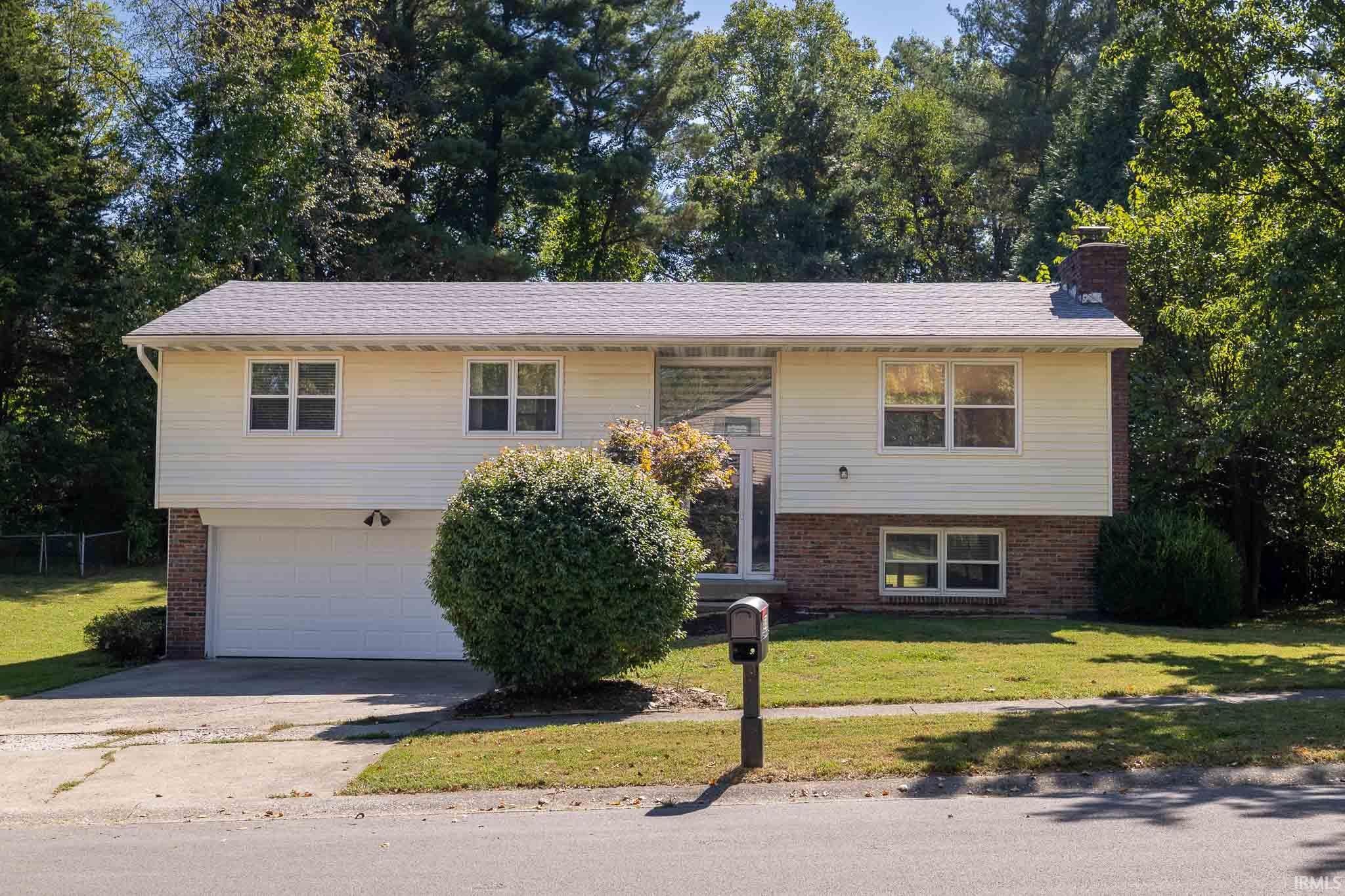 538 North Park Ridge Road Bloomington, IN 47408 - Photo 2 of 35 Gallery Image 2