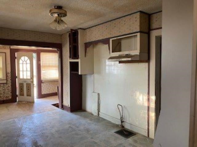 814 Delaware Perry, OK 73077 - Photo 4 of 12 Gallery Image 4