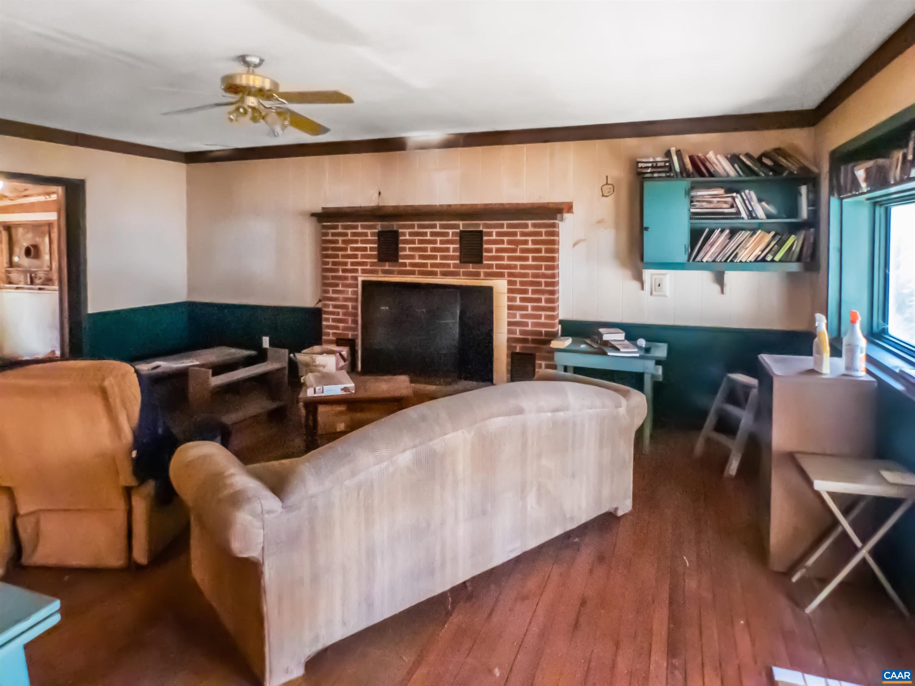 5286 Cub Creek Road Roseland, VA 22967 - Photo 14 of 36 Gallery Image 14