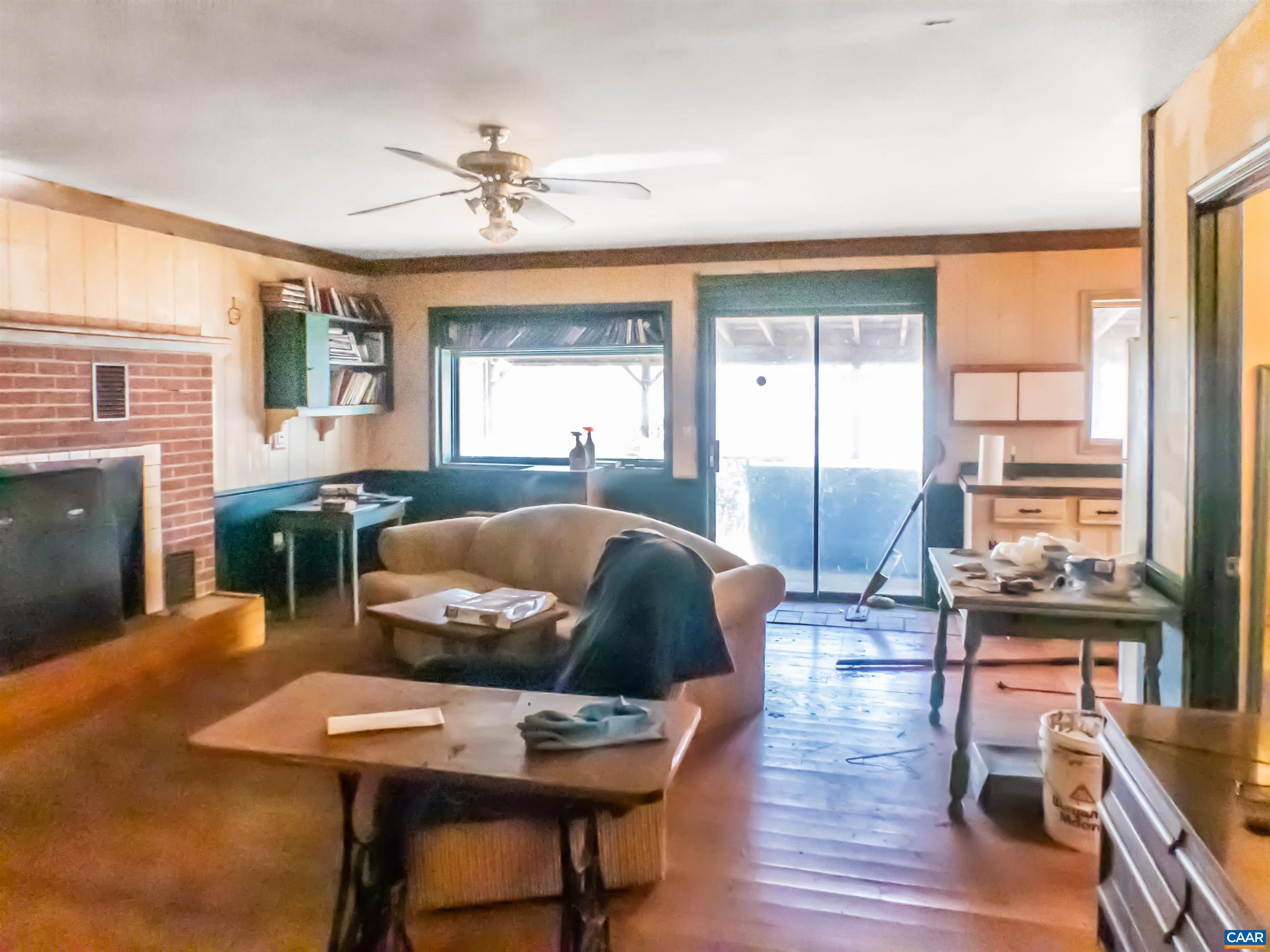 5286 Cub Creek Road Roseland, VA 22967 - Photo 10 of 36 Gallery Image 10