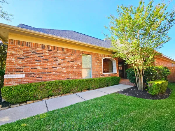 $3,700 | 5434 Faircreek Lane, Katy, TX 77450