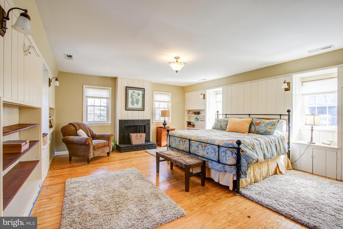 17141 Old Baltimore Road Olney, MD 20832 - Photo 21 of 30 Bedroom (Master)
