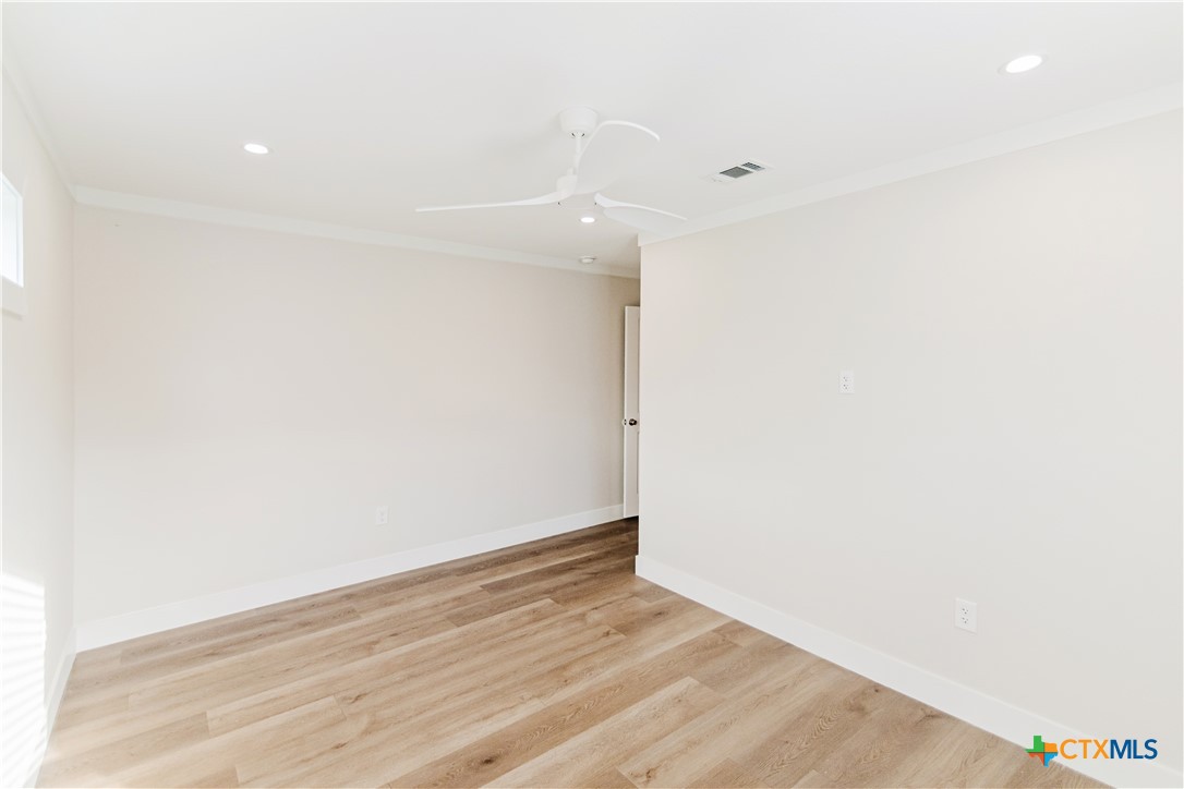 404 Bridge Street Cuero, TX 77954 - Photo 40 of 40 a view of an empty room