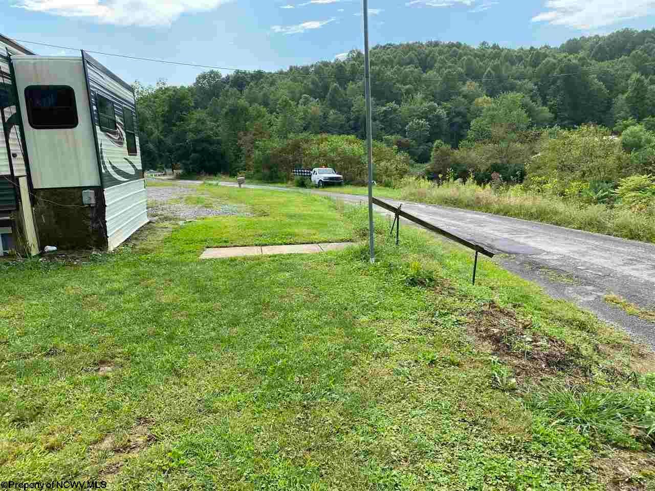 1064 Scotch Hill Road Thornton, WV 26440 - Photo 6 of 17 Gallery Image 6