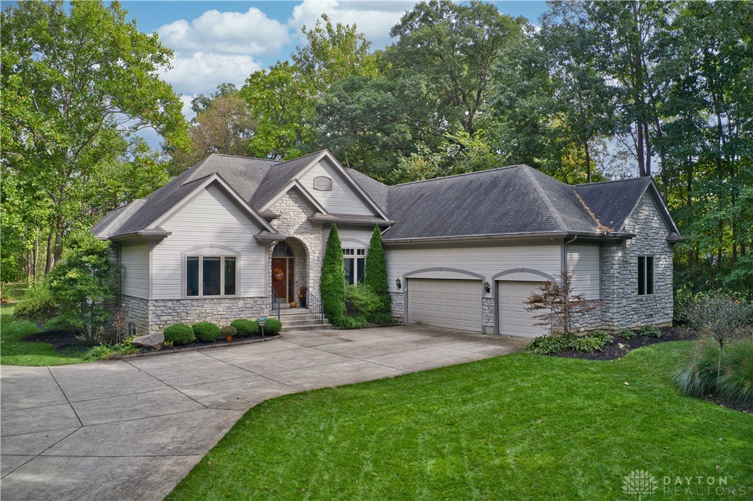 392 Darst Road Beavercreek, OH 45440 - Photo 1 of 82