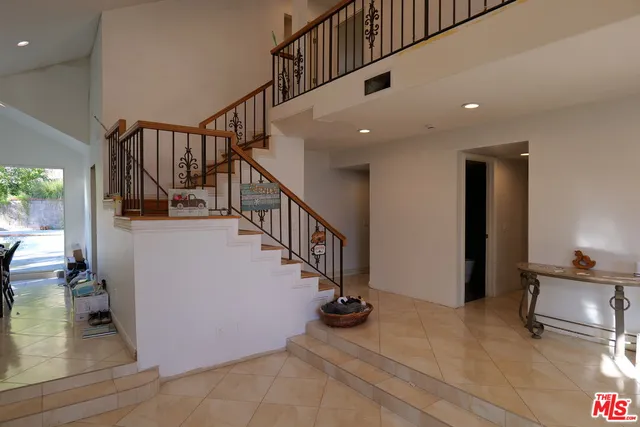 $2,350,000 | 2241 Flintridge Drive, Glendale, CA 91206