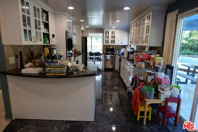 $2,350,000 | 2241 Flintridge Drive, Glendale, CA 91206