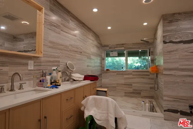 $2,350,000 | 2241 Flintridge Drive, Glendale, CA 91206