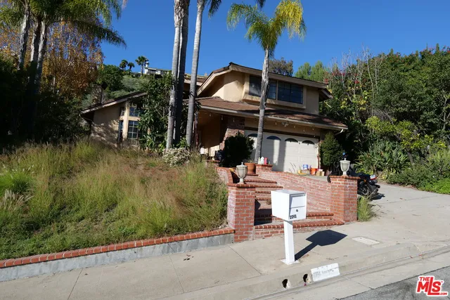 $2,350,000 | 2241 Flintridge Drive, Glendale, CA 91206