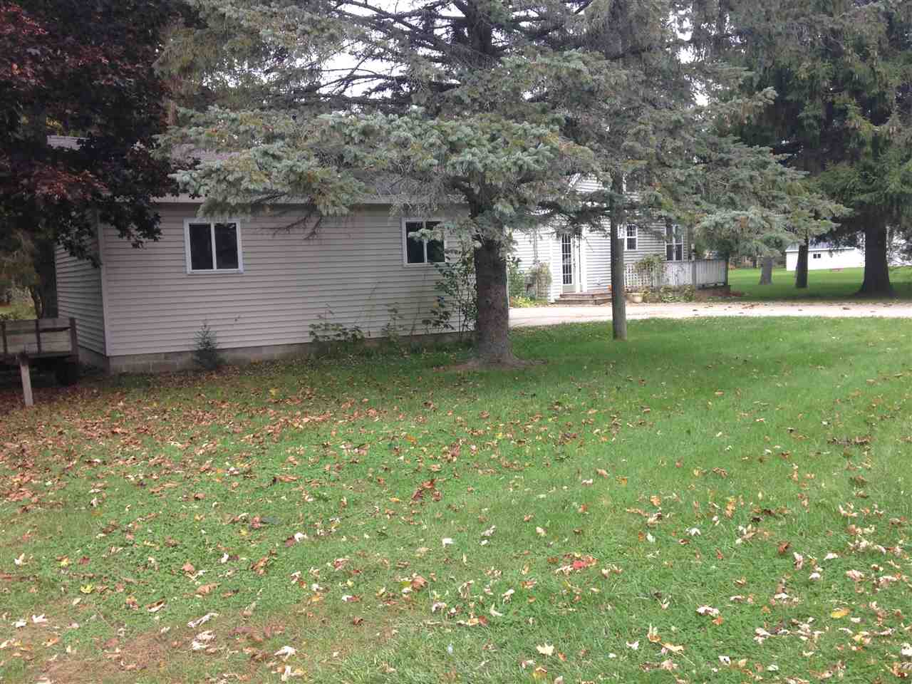 795 North Ferris Road Sumner, MI 48889 - Photo 41 of 42 1854205-40.JPG
