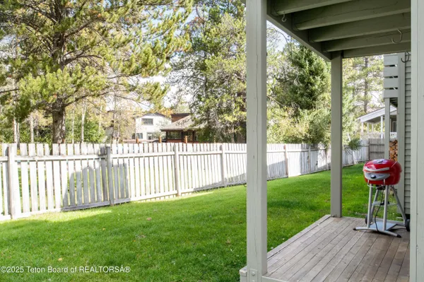 $940,000 | 3946 South Lake Creek Drive, Unit 111, Wilson, WY 83014