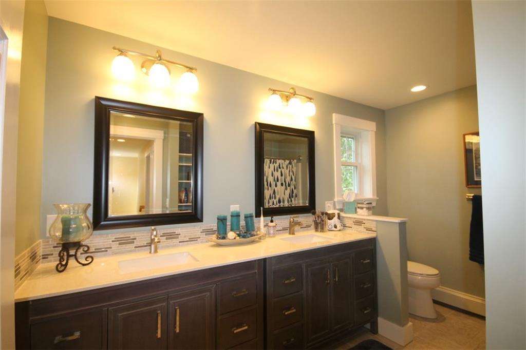 8 Meadow Cove Road East Boothbay, ME 04544 - Photo 16 of 25 The bathroom with fiberglass...