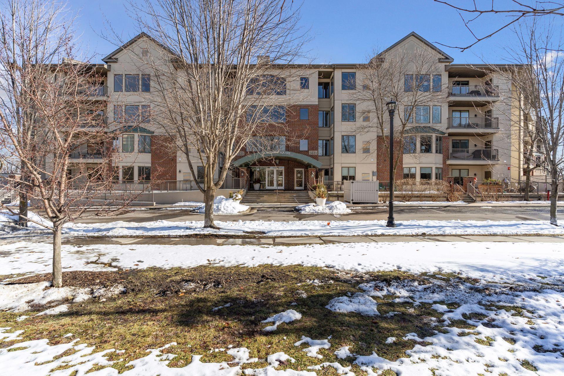 5225 Grandview Square, Unit 313 Edina, MN 55436 - Photo 2 of 37