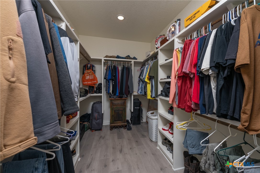 1001 County Road 3152 Kempner, TX 76539 - Photo 22 of 47 Walk-in Closet