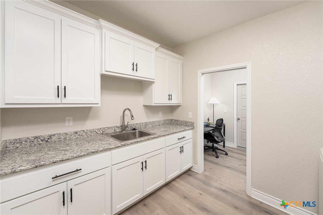 1001 County Road 3152 Kempner, TX 76539 - Photo 31 of 47 Washroom