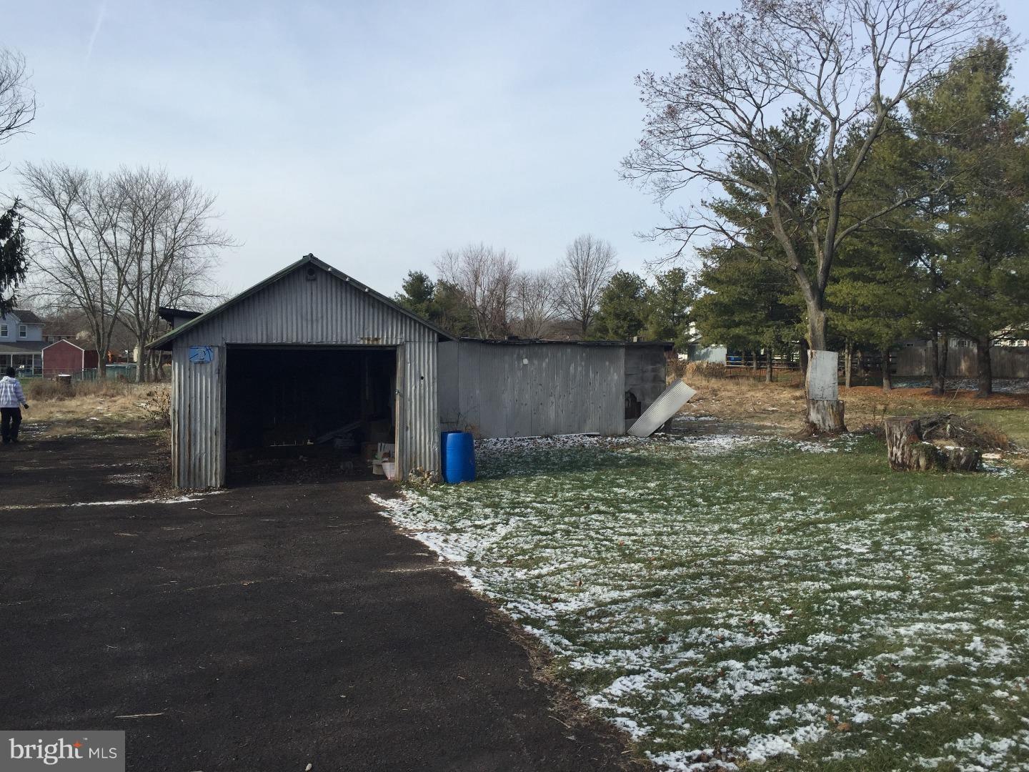 396 California Road Quakertown, PA 18951 - Photo 2 of 5 Gallery Image 2