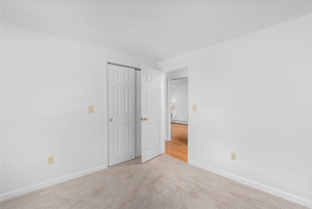 123 Hines Farm Road Cranston, RI 02921 - Photo 22 of 38