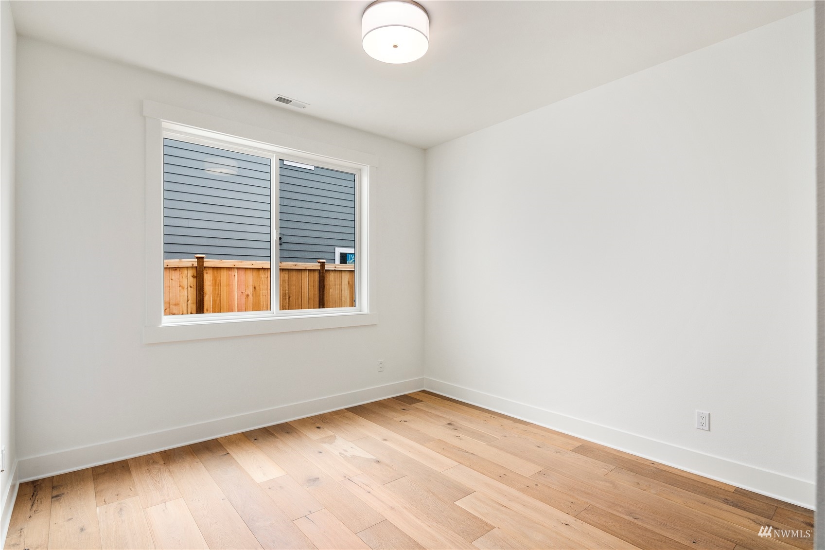 1004 Walnut Street Edmonds, WA 98020 - Photo 34 of 40 Gallery Image 34