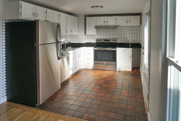 160 Broadway, Unit 3 Somerville, MA 02145 - Photo 2 of 10