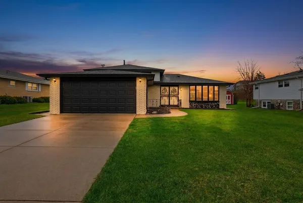 $469,990 | 9S315 Cumnor Road, Downers Grove, IL 60516