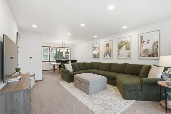 $469,990 | 9S315 Cumnor Road, Downers Grove, IL 60516