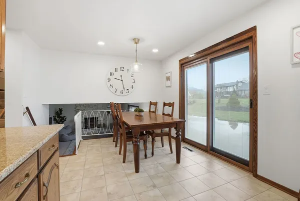 $469,990 | 9S315 Cumnor Road, Downers Grove, IL 60516