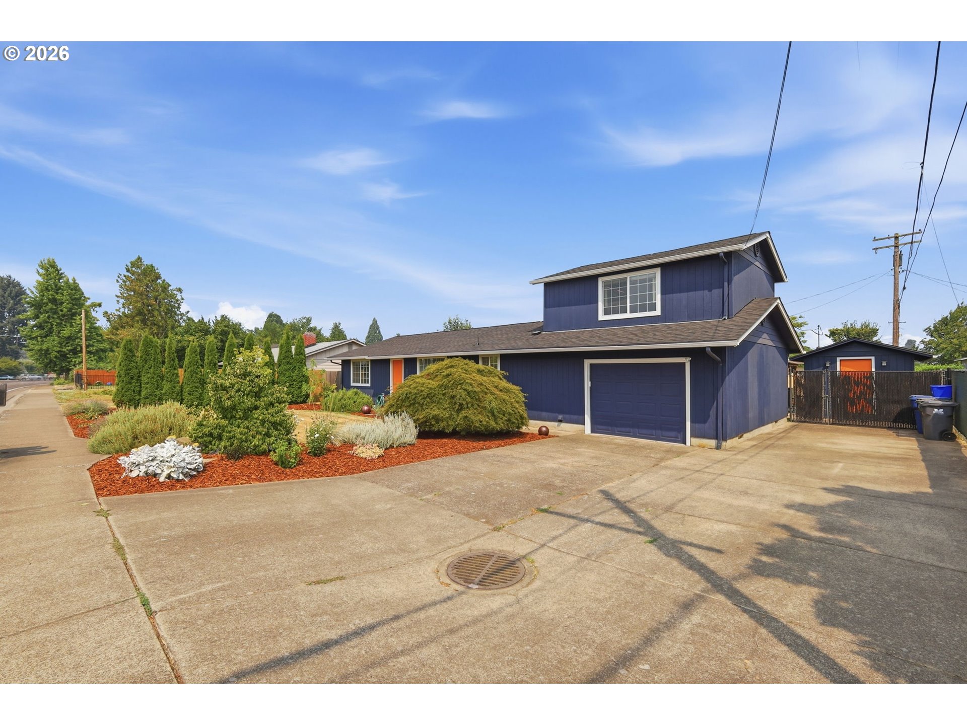 3950 Jasper Road Springfield, OR 97478 - Photo 3 of 43 Gallery Image 3