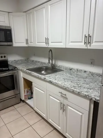 $2,250 | 1961 Liberty Street, Unit 1, Hollywood, FL 33020