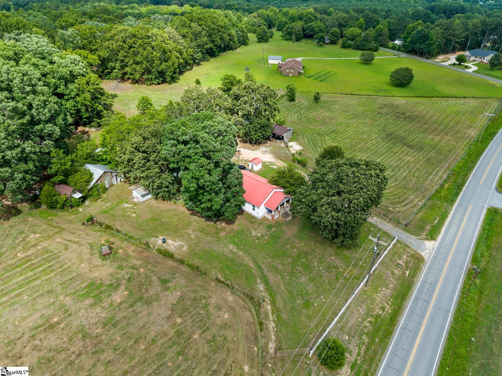 2045 Shady Grove Road Belton, SC 29627 - Photo 5 of 15