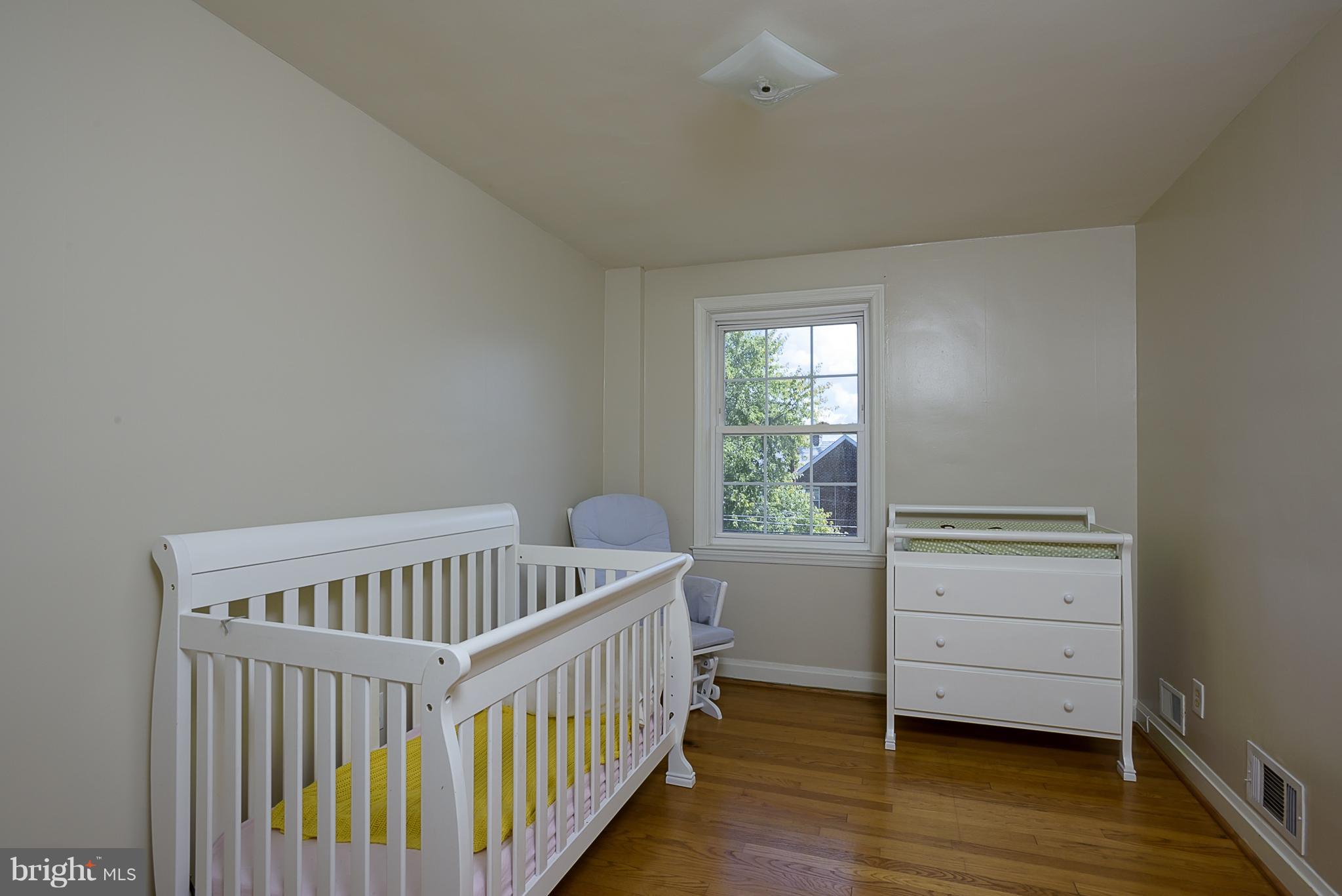347 Whitfield Road Baltimore, MD 21228 - Photo 20 of 28 Bedroom 3