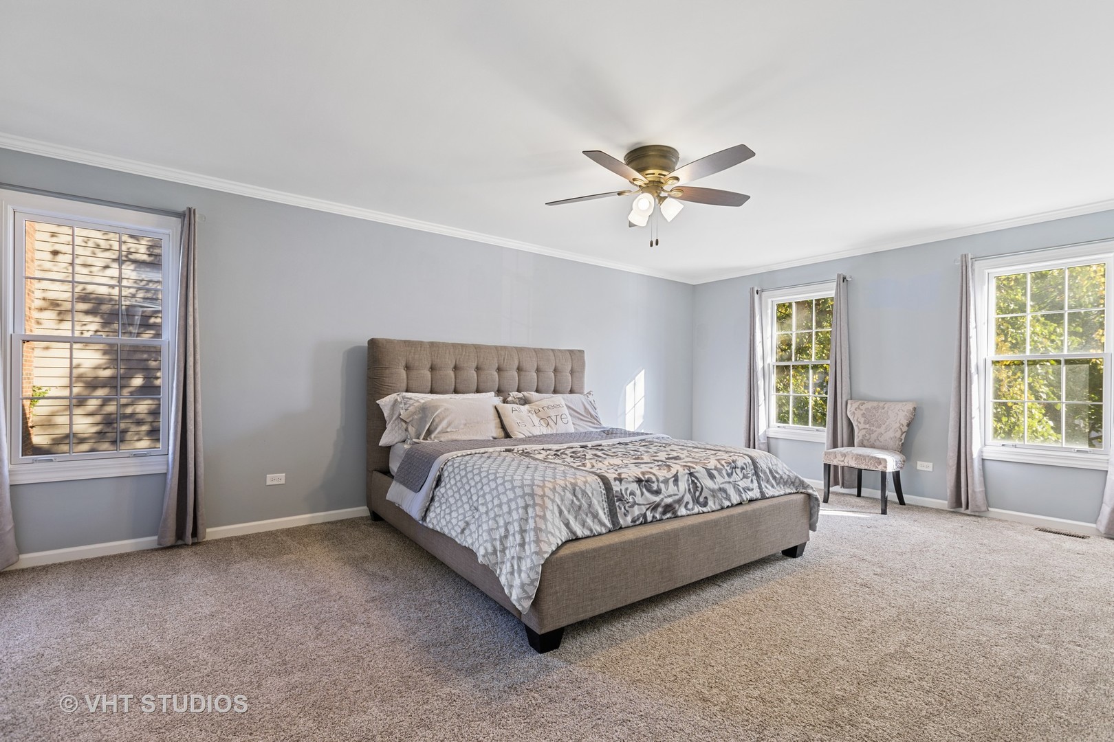 470 Long Hill Road Gurnee, IL 60031 - Photo 18 of 32 a spacious bedroom with a bed and a window