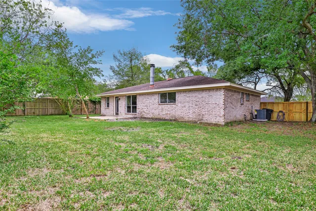 $294,999 | 2403 Heather Street, Highlands, TX 77562