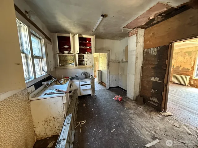 a view of an entryway of a house