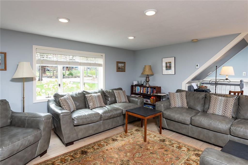 58 Ossipee Road York, ME 03902 - Photo 5 of 33 Photo