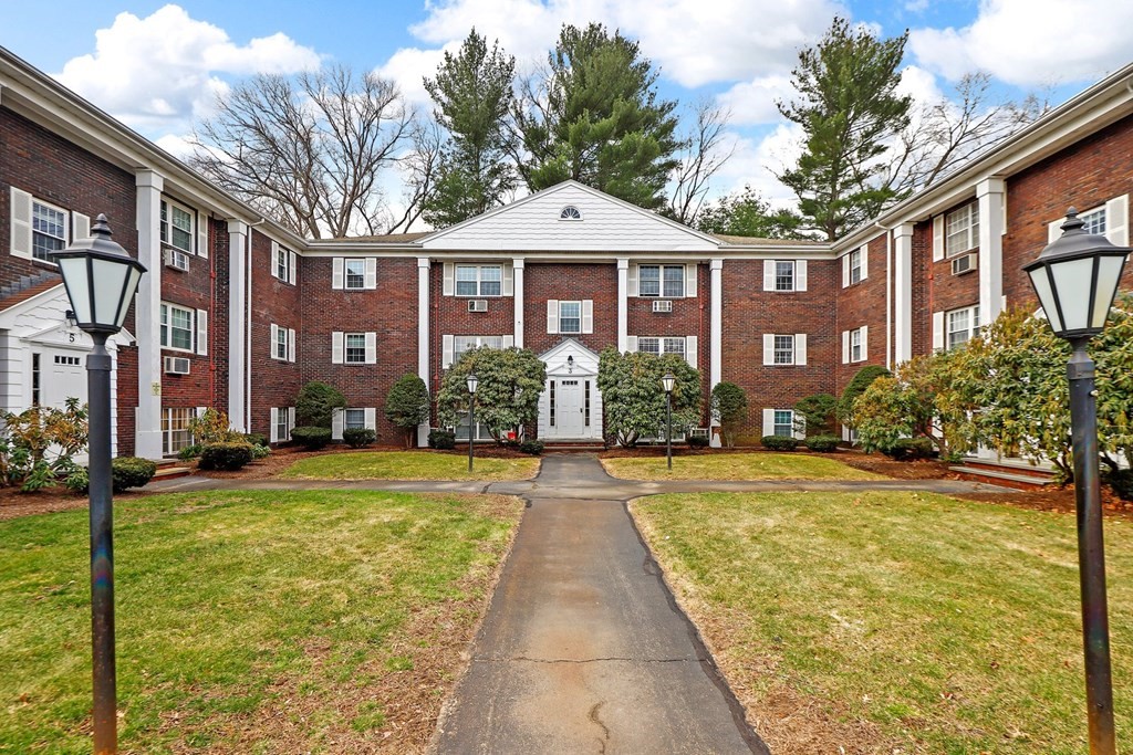 3 Drummer Road, Unit B4 Acton, MA 01720 - Photo 1 of 19 Gallery Image 1